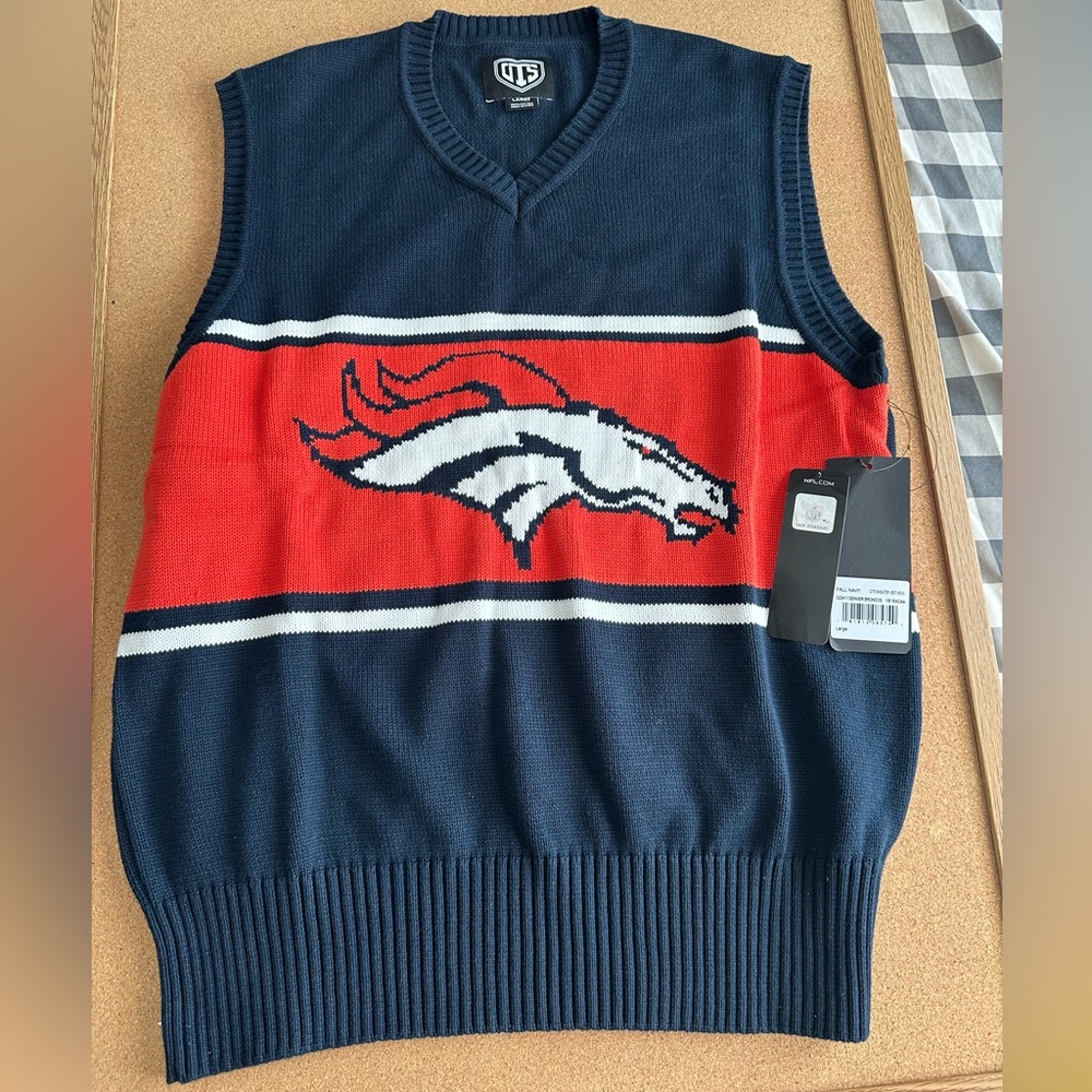 Denver Broncos NFL Team Apparel Knit Sweater Vest Men’s Large NWT